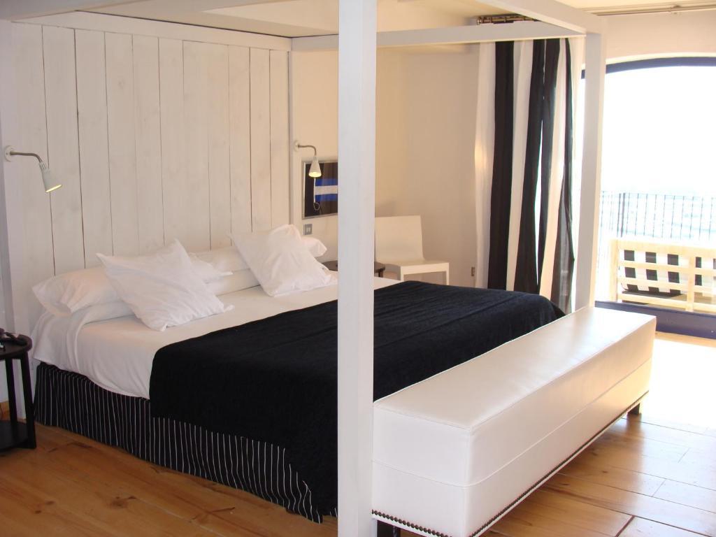 Trias 4*